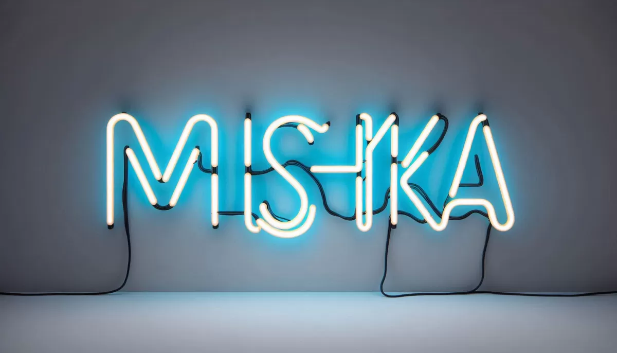 تصميم احترافي لجميع المجالات والمحلات 