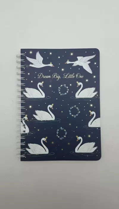 انا سوف اصمم لك اغلفة كتب ودفاتر يومية