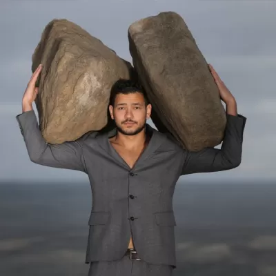 انتاج اربع صور عالية الدقة باستخدام نماذج الذكاء الاصطناعي