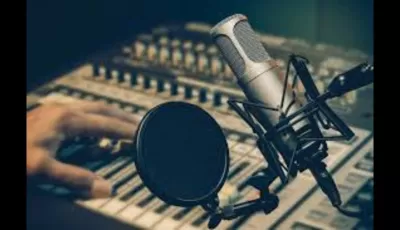 تعليق صوتي للإعلانات والفيديوهات 