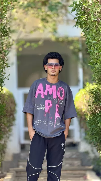 مترجم ومصمم